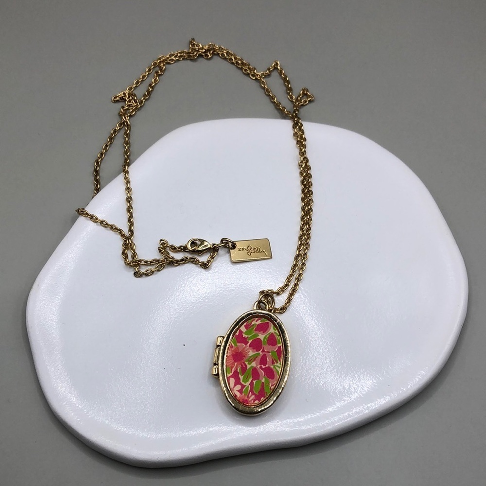 Lilly Pulitzer Flower Floral Locket Pendant Gold Tone Chain Necklace